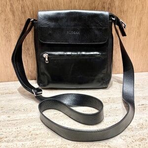 RUDSAK - Black Leather Messenger Bag (Adjustable Crossbody Strap) *IMPECCABLE